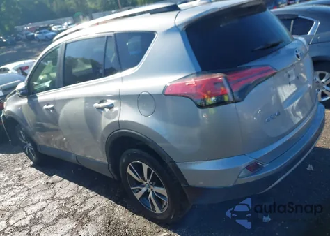 2018 Toyota Rav4 Xle z USA, uszkodzony, nr VIN 2T3WFREV6JW442859